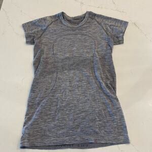 Lululemon Swiftly Tech Gray Short Sleeve Top Size‎ 8